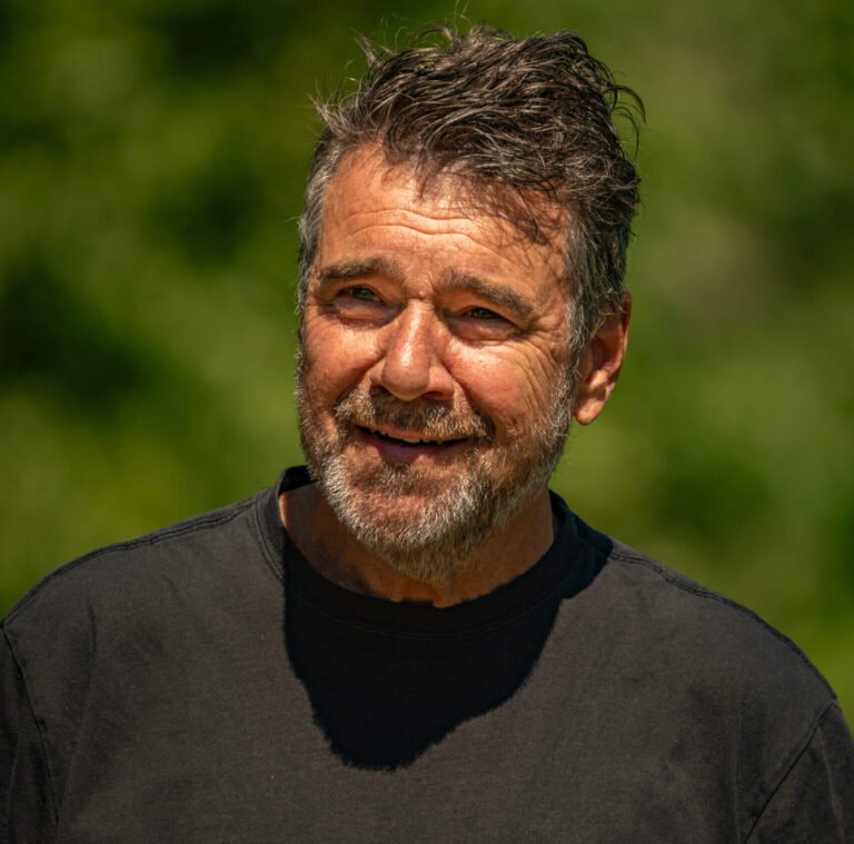 Dit is Adri Bogaards, coach van Mannen op Pad bij InnerTrail Sweden