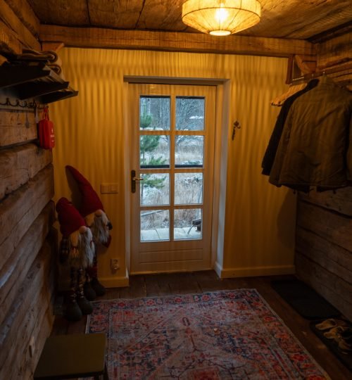 Hallway inside the guesthouse at InnerTrail Sweden